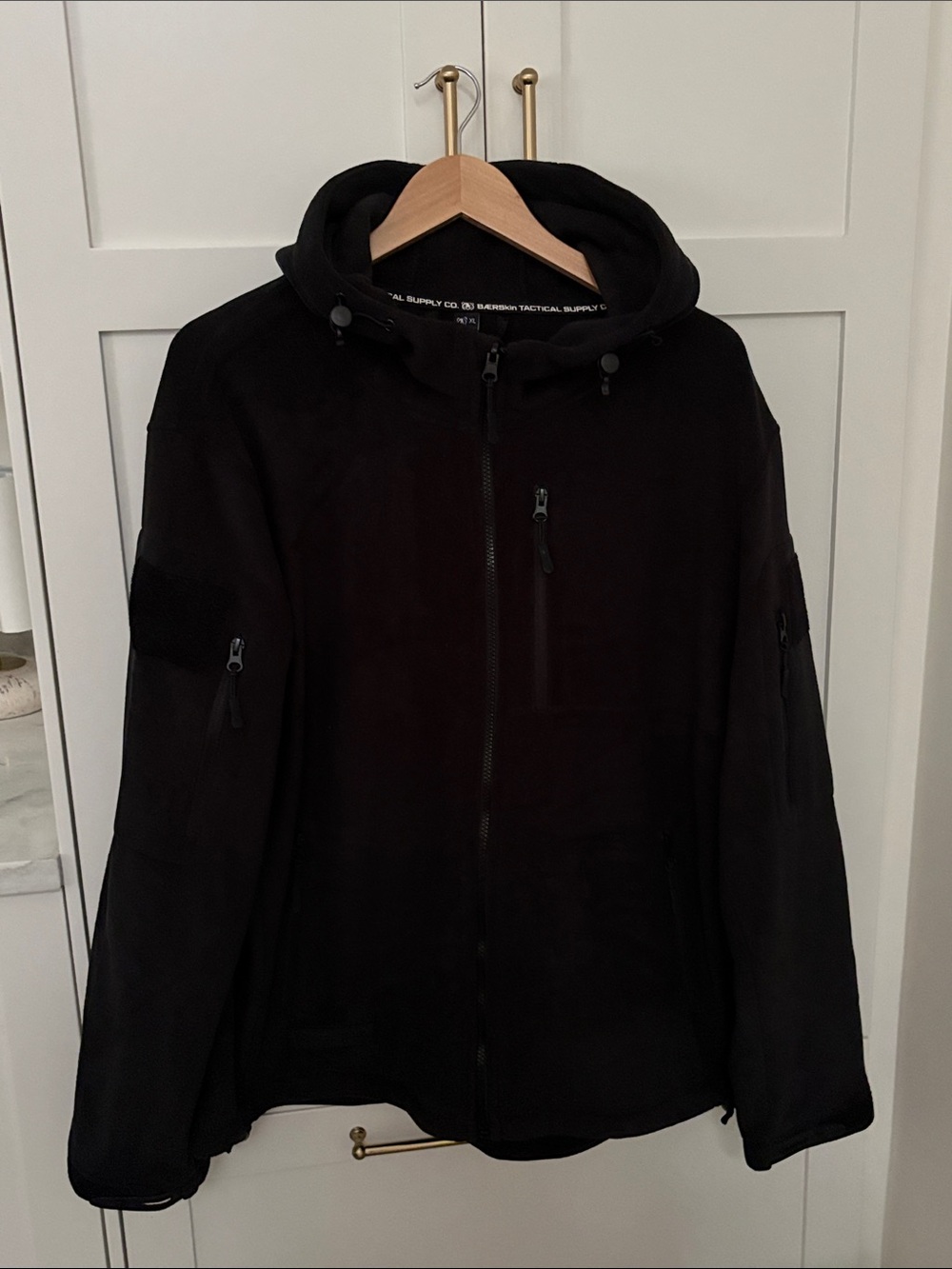 NWT  Baerskin 4 Tactical Supply Fleece Hoodie in Black Zip Up Multi Pkts Size XL